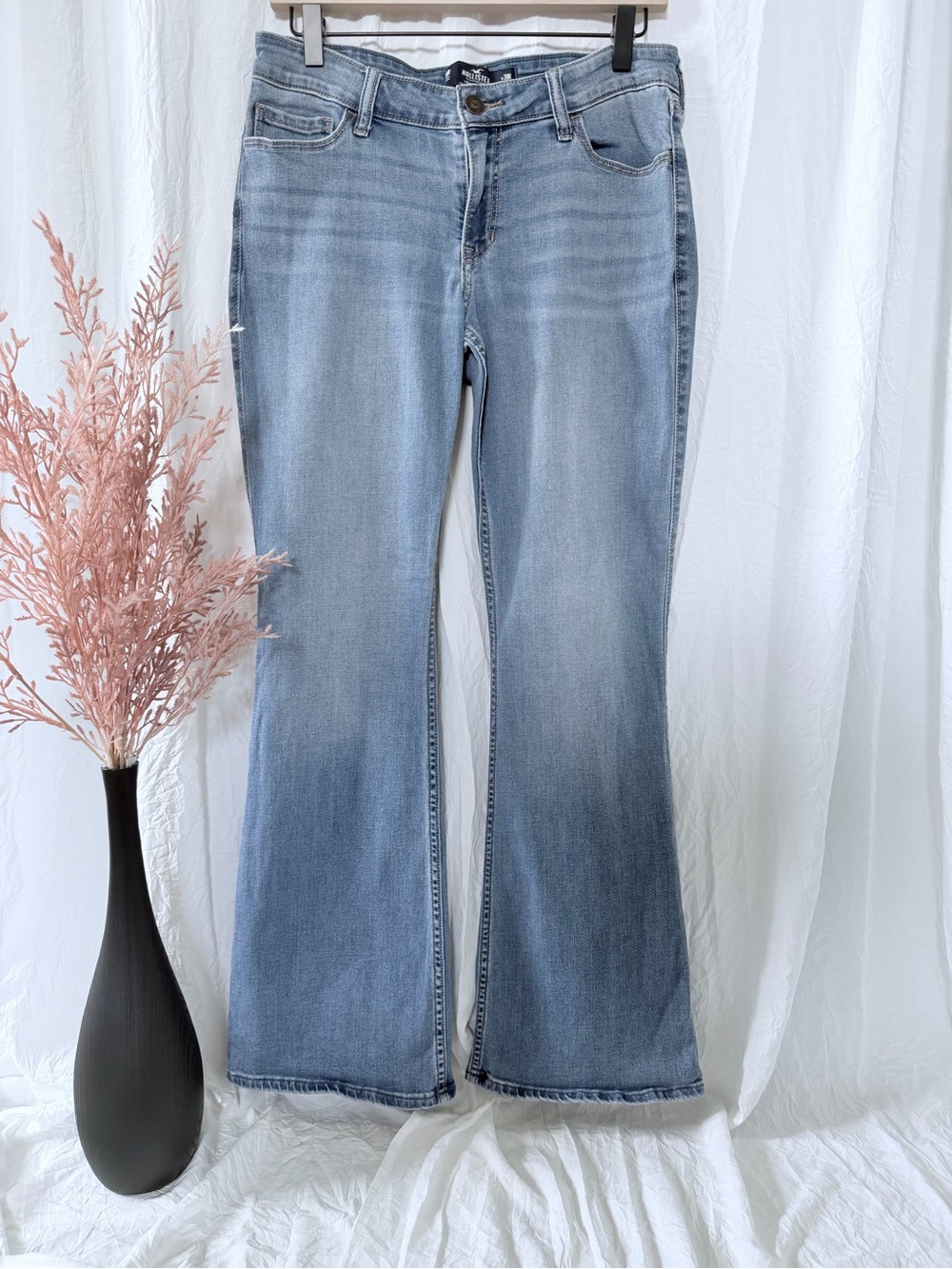 Hollister Low Rise Light Blue Classic Stretch Bootcut Jeans
